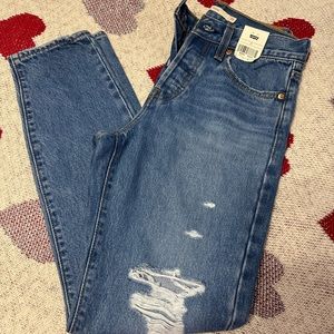 Levi size 25